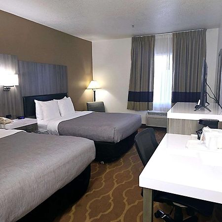 Quality Inn & Suites Longview Kelso Екстериор снимка