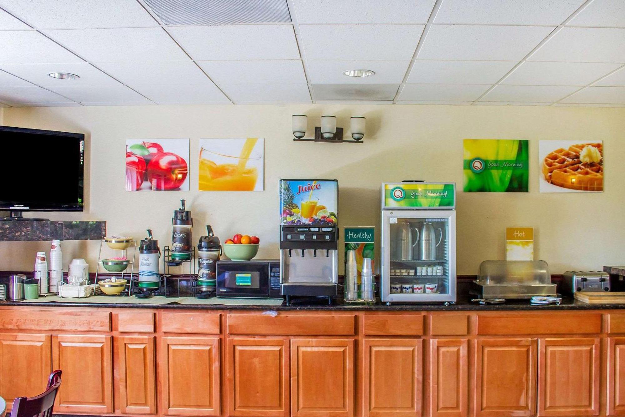 Quality Inn & Suites Longview Kelso Екстериор снимка