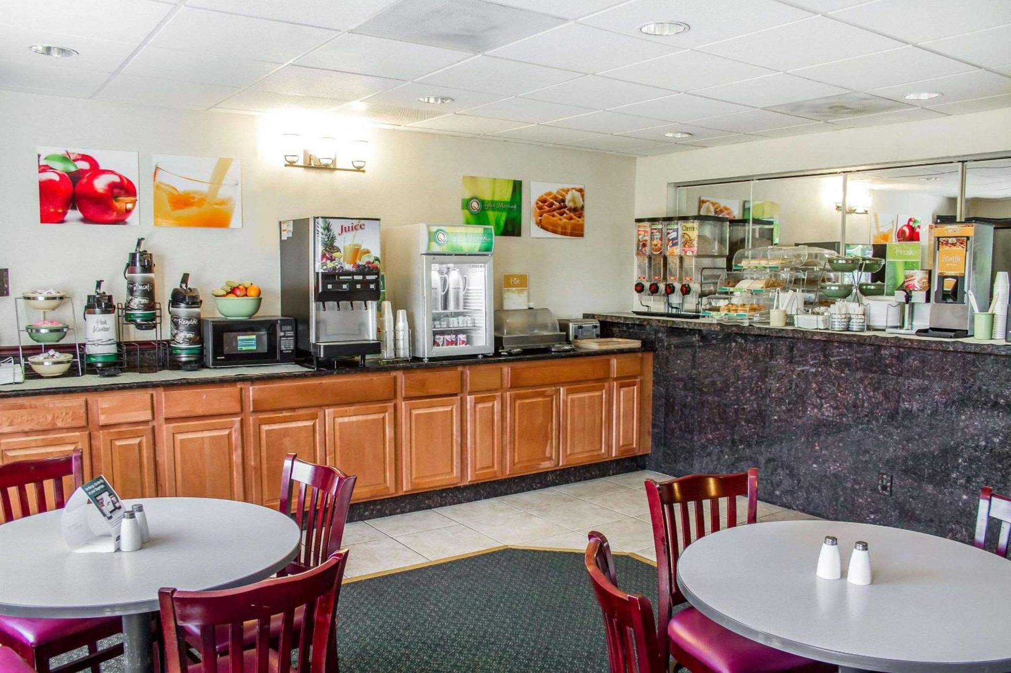 Quality Inn & Suites Longview Kelso Екстериор снимка