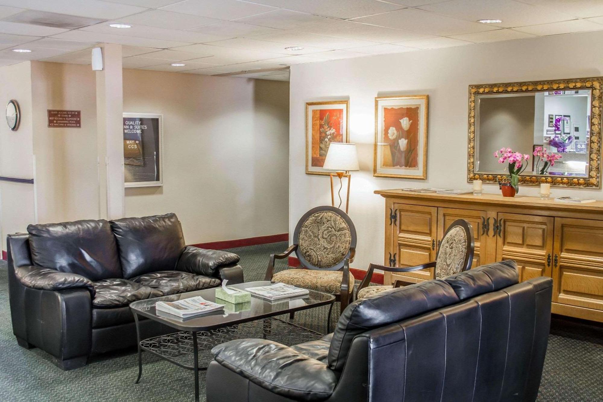 Quality Inn & Suites Longview Kelso Екстериор снимка