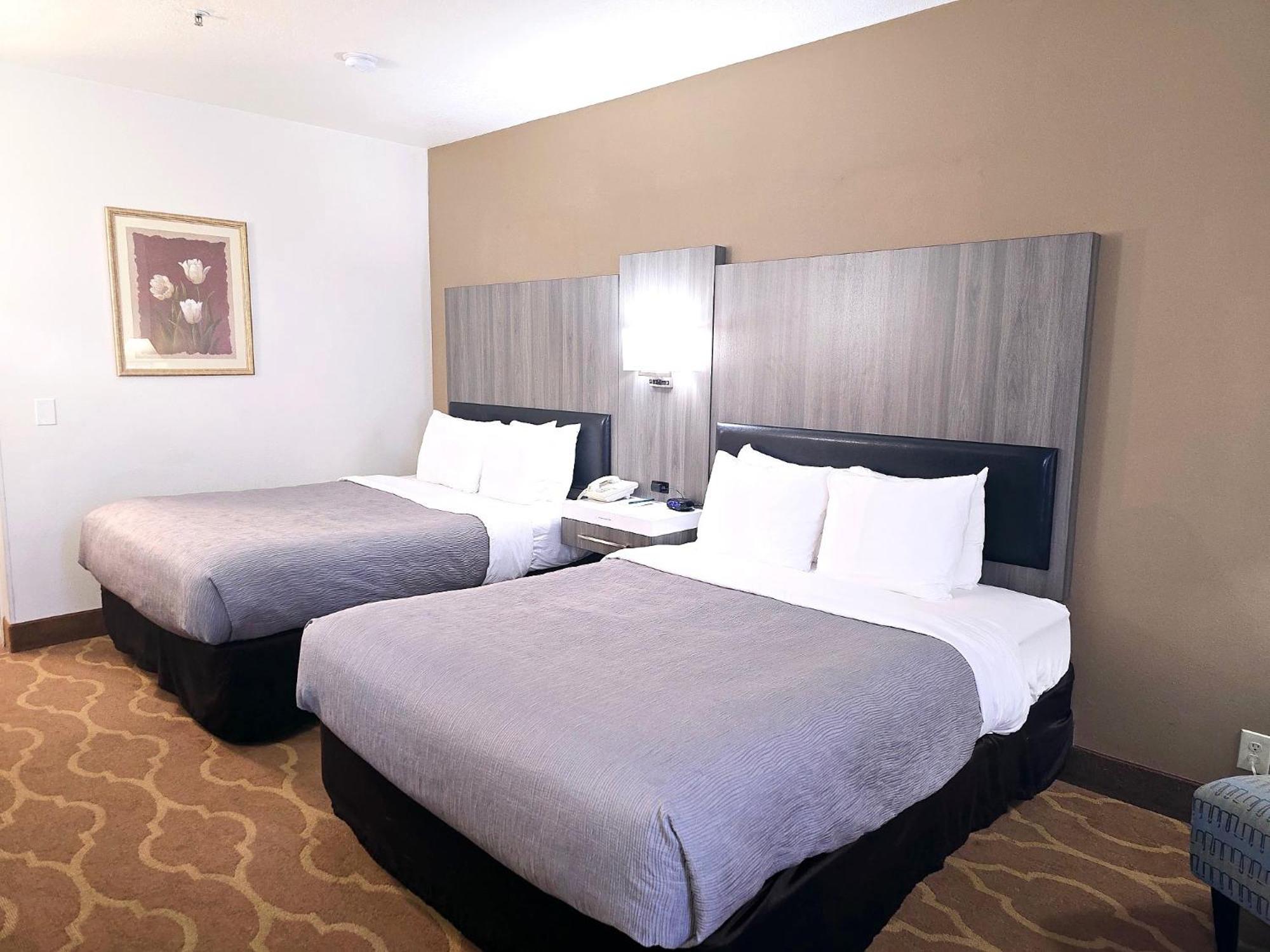 Quality Inn & Suites Longview Kelso Екстериор снимка
