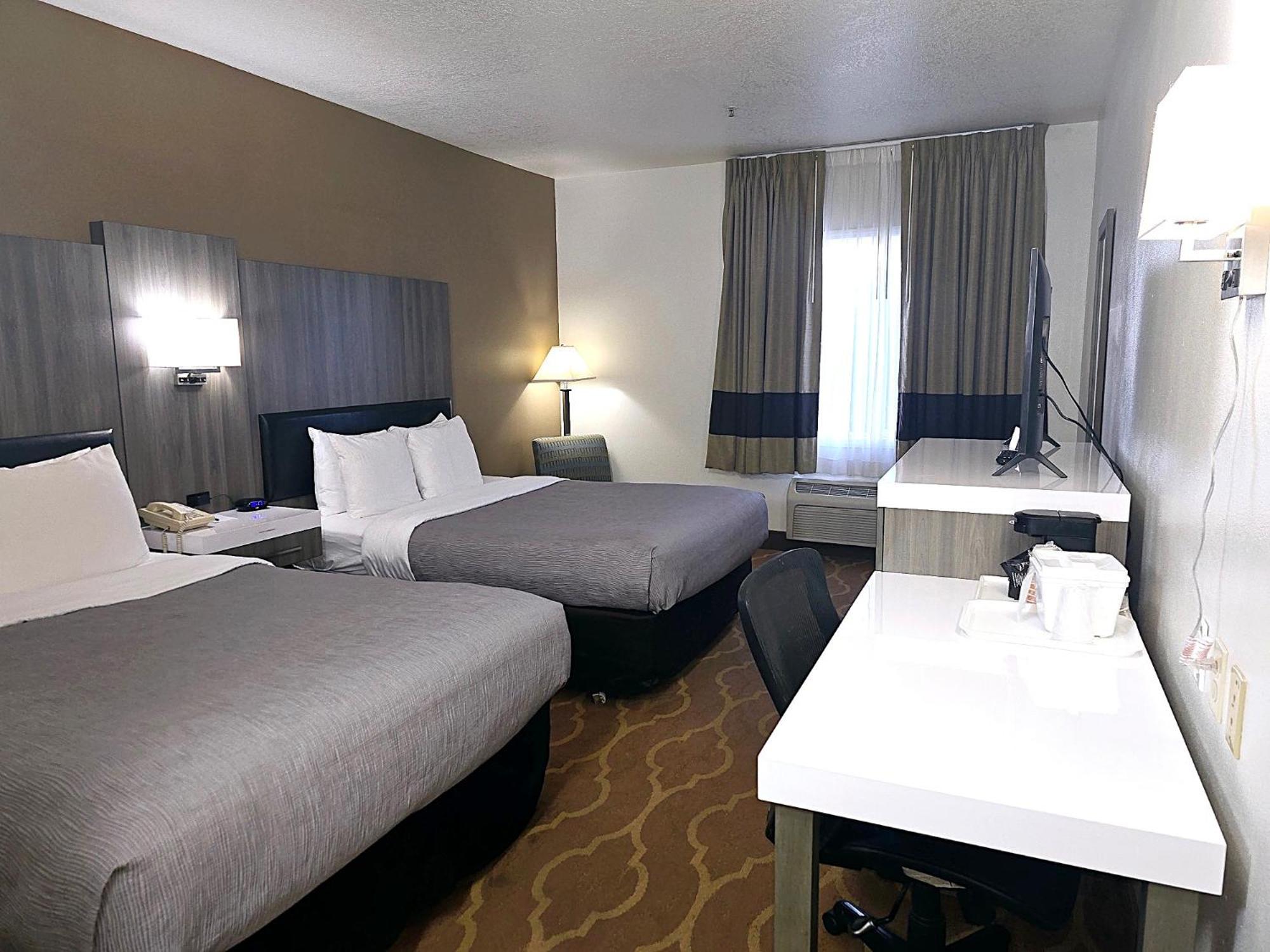 Quality Inn & Suites Longview Kelso Екстериор снимка